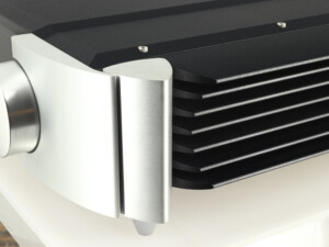 Moon 740P Pre Amplifier - Two Tone - Image 6