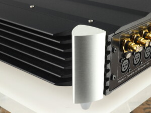 Moon 740P Pre Amplifier - Two Tone - Image 7