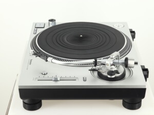 Technics SL-1200GR Turntable - Silver - Image 3