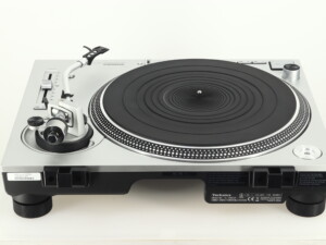 Technics SL-1200GR Turntable - Silver - Image 4