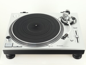 Technics SL-1200GR Turntable - Silver - Image 6