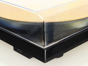 Pro-Ject Debut Carbon Turntable - Black - Image 8