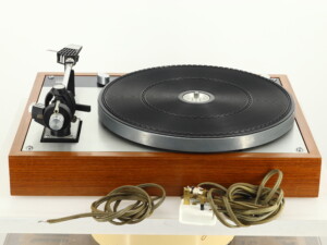 Thorens TD160 Turntable - Image 4