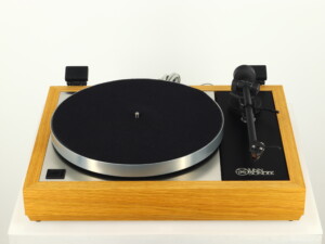 Linn LP12 Turntable  - Oak / Karousel Bearing / Lingo 4 Power Supply / Akito 3B Tonearm / Dyanvector 20X2L Cartridge - Image 2