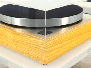 Linn LP12 Turntable  - Oak / Karousel Bearing / Lingo 4 Power Supply / Akito 3B Tonearm / Dyanvector 20X2L Cartridge - Image 10