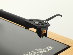Linn LP12 Turntable  - Oak / Karousel Bearing / Lingo 4 Power Supply / Akito 3B Tonearm / Dyanvector 20X2L Cartridge - Image 11