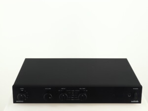 Audiolab 8000Q Pre Amplifier - Black - Image 11