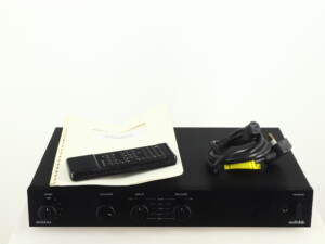 Audiolab 8000Q Pre Amplifier - Black - Image 12