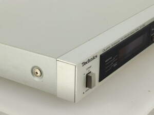 Technics ST-Z55L FM/MW/LW Tuner - Image 9