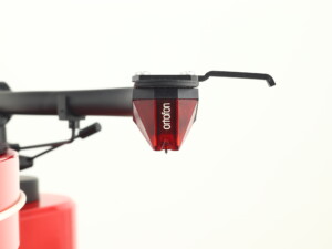 Pro-Ject Genie 3 Turntable - Red - Image 9