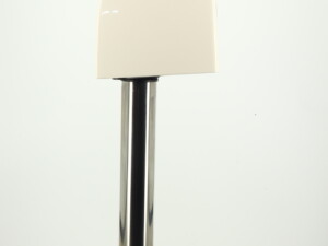 Meridian DSP3200 Loudspeakers - White / Stands - Image 5