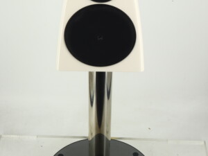 Meridian DSP3200 Loudspeakers - White / Stands - Image 11