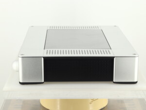 Meridian G61RSL Digital Surround Controller - Silver - Image 3