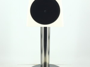 Meridian DSP3200 Loudspeakers – White / Stands - Image 13