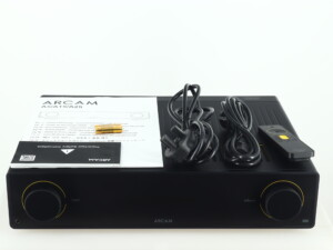 Arcam A15 Integrated Amplifier - Image 12