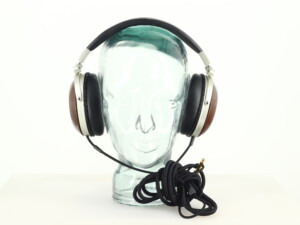 Denon AH-D5000 Headphones - Image 2