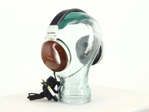 Denon AH-D5000 Headphones - Image 8