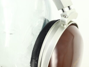 Denon AH-D5000 Headphones - Image 12