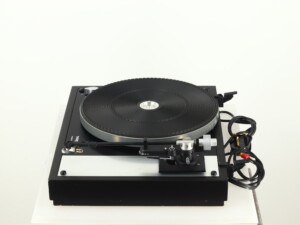 Thorens TD-160B MK2 Turntable / ADC ALT-1 Tonearm - Black - Image 3