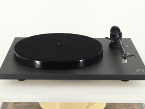 Rega Planar 1 Turntable - Black