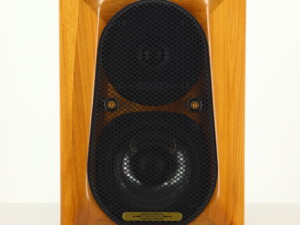Diapason Karis Standmount Speakers - Walnut