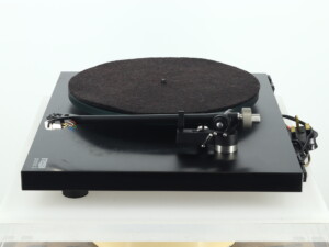 Rega Planar 3 Turntable / Carbon Cartridge - Image 3