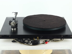 Rega Planar 3 Turntable / Carbon Cartridge - Image 4