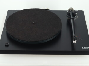 Rega Planar 3 Turntable / Carbon Cartridge - Image 6