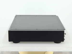 Rega Elex-R Integrated Amplifier - Image 3