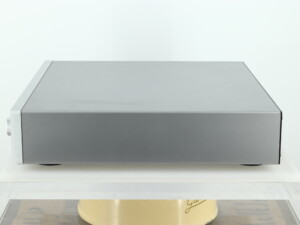 Luxman P750u Headphone Amplifier - Silver - Image 3