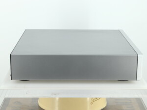 Luxman P750u Headphone Amplifier - Silver - Image 5