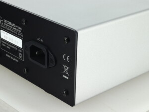Luxman P750u Headphone Amplifier - Silver - Image 10