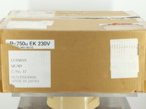 Luxman P750u Headphone Amplifier - Silver - Image 13
