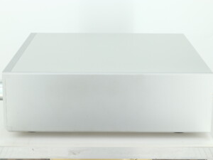 Luxman C-700U Control Amplifier - Silver - Image 3