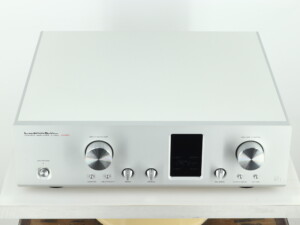 Luxman C-700U Control Amplifier - Silver - Image 6