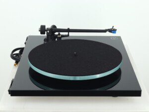 Rega Planar 3 Turntable - Black / Elys 2 Cartridge - Image 5