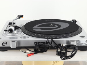 Gemini XL-200 Turntable - Image 4