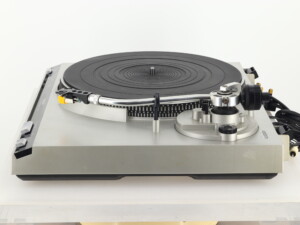 Technics SL-3200 Direct Drive Turntable - Image 3