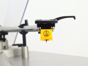 Technics SL-3200 Direct Drive Turntable - Image 12