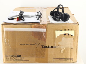 Technics SL-1500C Turntable - Black - Image 13