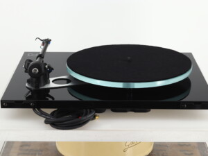Rega Planar 3 Turntable / Elys 2 Cartridge - Gloss Black - Image 4