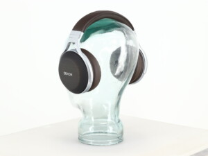 Denon AH-D5200 Headphones - Image 8