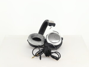 Beyerdynamic DT 880 Edition Headphones - Image 11