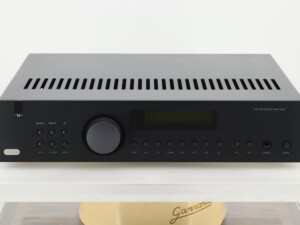 Arcam FMJ A38 Integrated Amplifier - Black