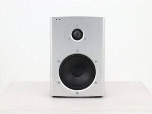 Dynaudio XEO 2 Active Standmount Speakers Inc. Hub - White