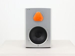 Dynaudio XEO 2 Active Standmount Speakers Inc. Hub - White - Image 6