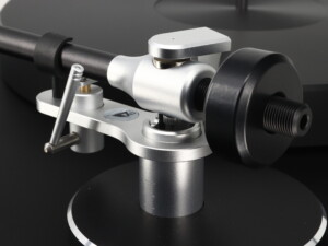Clearaudio Concept MC Turntable - Silver / Black - Image 12