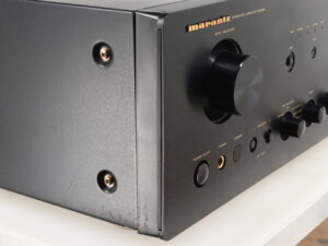 Marantz PM7200 Integrated Amplifier - Black - Image 9