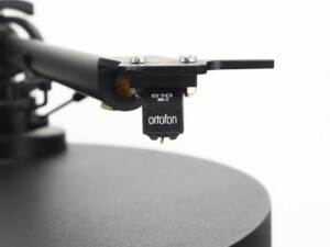 Pro-Ject RPM 4 Turntable - Image 12