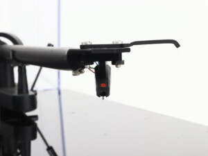 Pro-Ject Debut III SE Turntable - Black - Image 12
